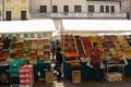Markt beim Palazzo della Ragione